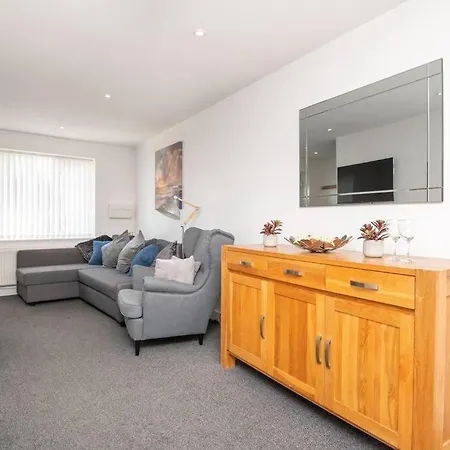 K Suites - Boscombe Crescent Ferienhaus